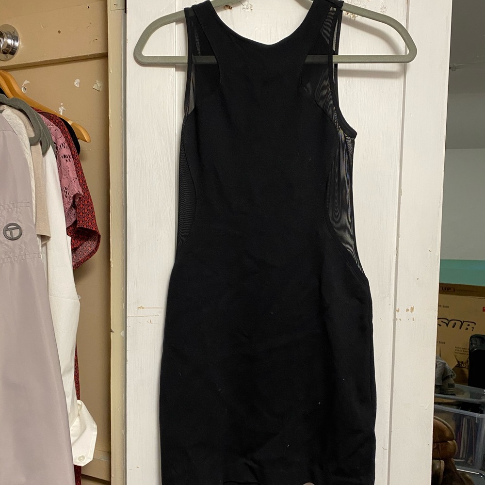 BLACK BODY CON EXPRESS DRESS